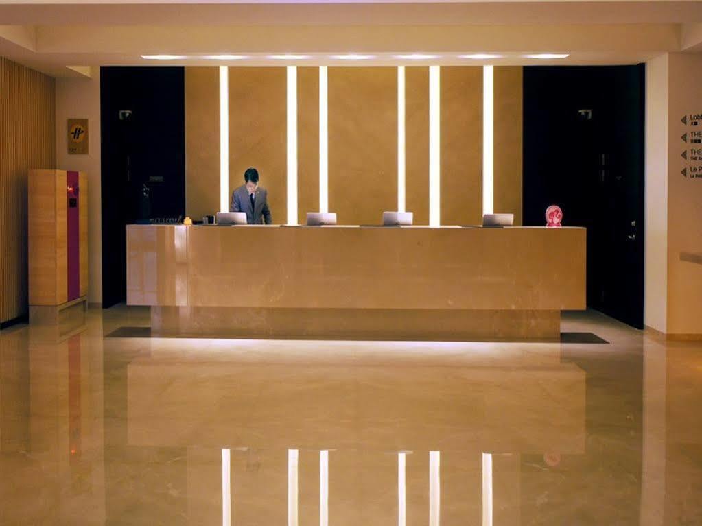 โฮเต็ล คอซซี่ จงชาน เกาซุง Hotel เกาสง ภายนอก รูปภาพ