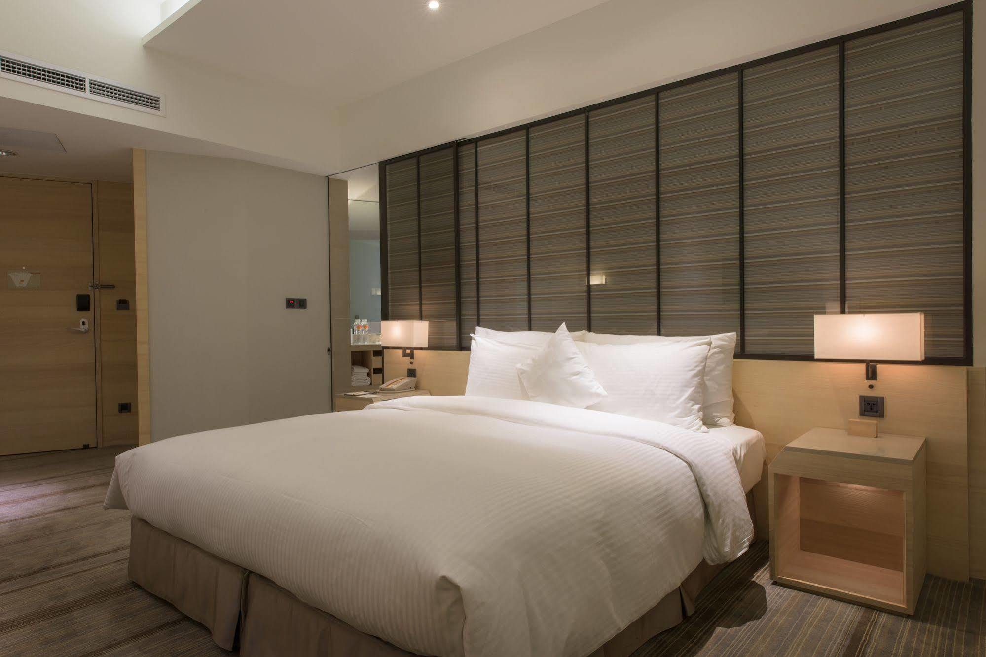 โฮเต็ล คอซซี่ จงชาน เกาซุง Hotel เกาสง ภายนอก รูปภาพ