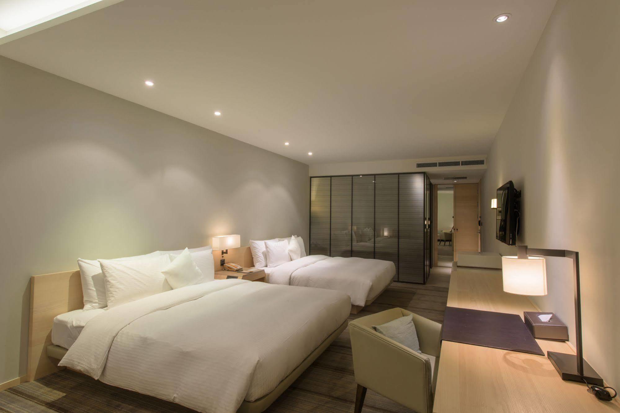 โฮเต็ล คอซซี่ จงชาน เกาซุง Hotel เกาสง ภายนอก รูปภาพ